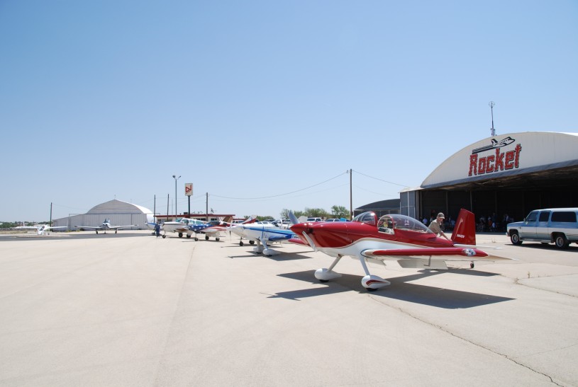 WT100/kpvw-folks-14.jpg